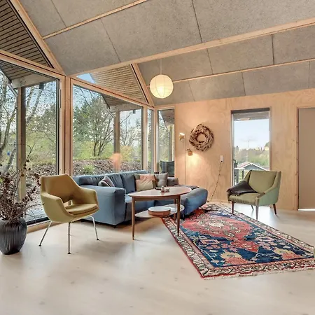 3 Bedroom Gorgeous In 別荘 *